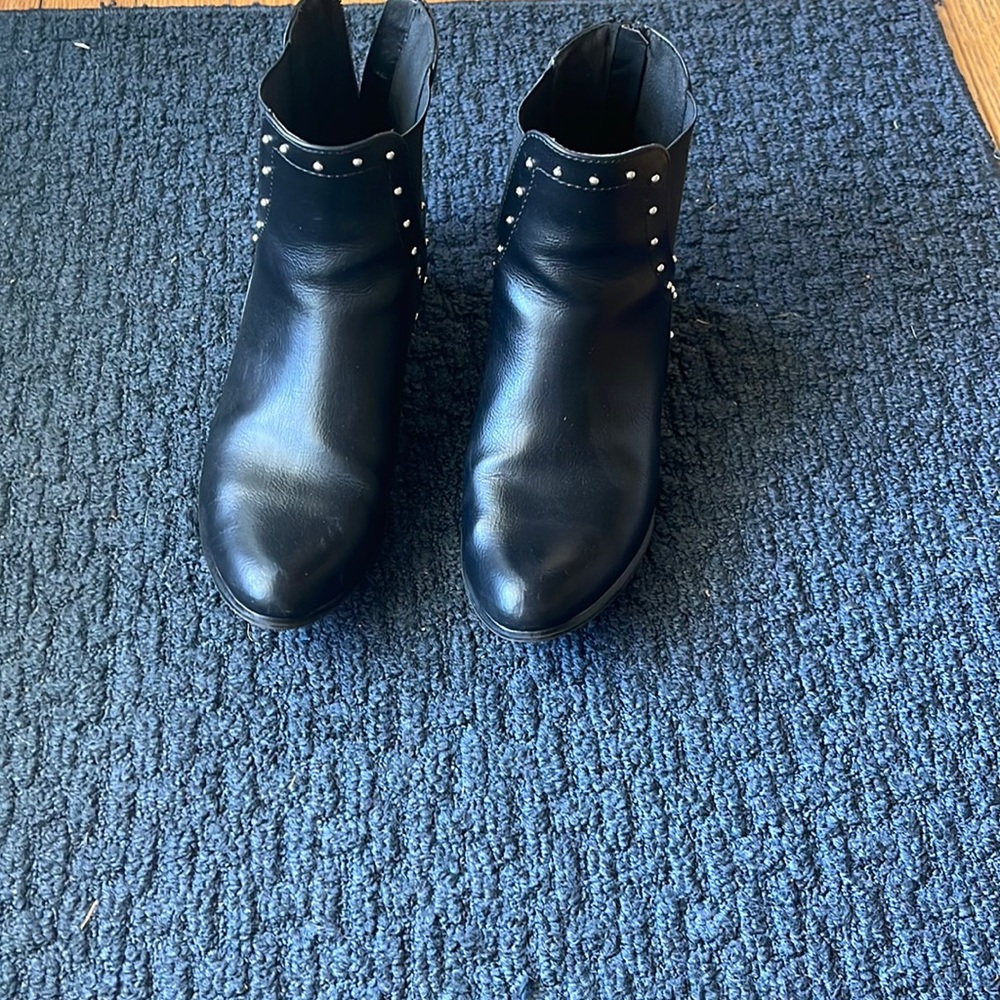 Ankle booties